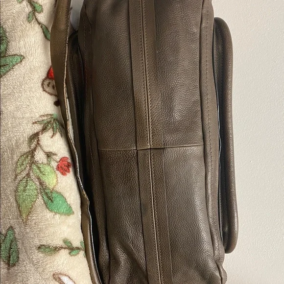 Chloe Brown Leather Shoulder Bag - Picture 11 of 17